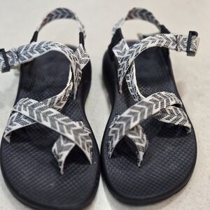Women's 8 Chaco Hiking Sandal Z/2 Classic Trine Black White Chevron